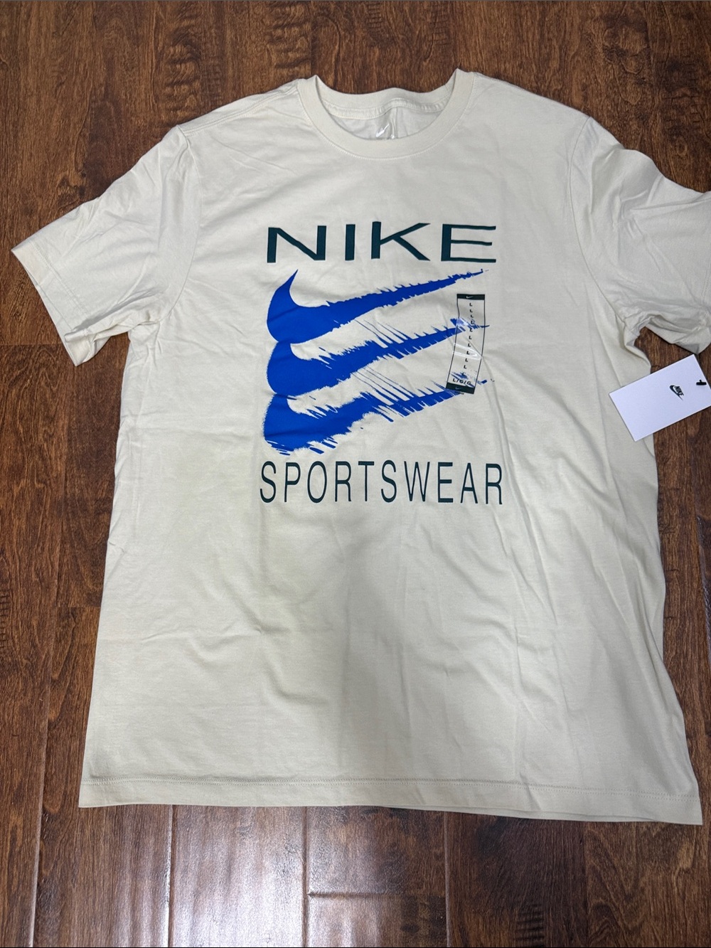 NIKE Air SPTCAS MEN’s Active Shirt - Size L